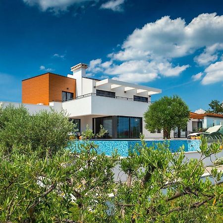 Villa Pedena Benazici Exterior foto